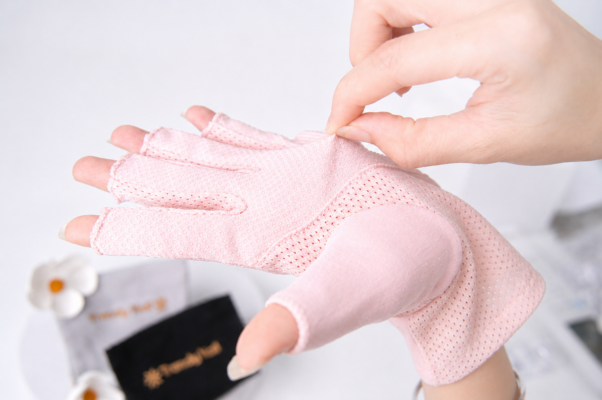 Găng tay TRENDY NAIL chống tia UV giá tốt